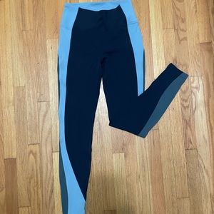 Lululemon Navy Blue Wunder Under Trains 28”